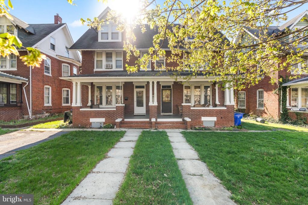 Image 1 of property listing at 836 HAMILTON BLVD, Hagerstown, MD 21742