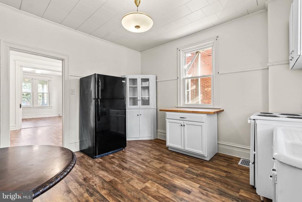 Image 12 of property listing at 836 HAMILTON BLVD, Hagerstown, MD 21742