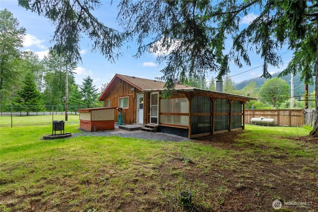 22204 State Route 706 E, Elbe, WA 98330