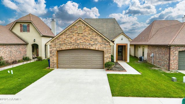 606 Highland View Drive, Youngsville, LA 70592
