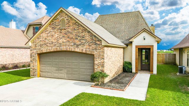 606 Highland View Drive, Youngsville, LA 70592