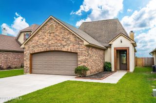606 Highland View Drive, Youngsville, LA 70592