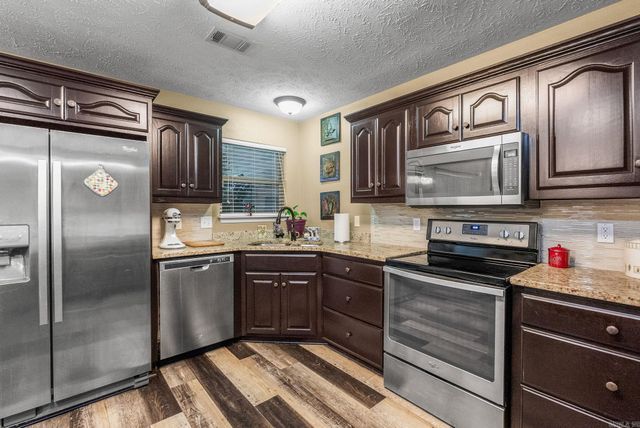 23 Northlake Circle, Conway, AR 72032