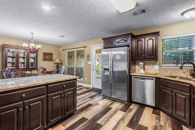 23 Northlake Circle, Conway, AR 72032