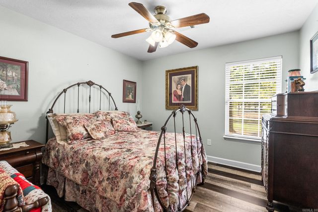 23 Northlake Circle, Conway, AR 72032