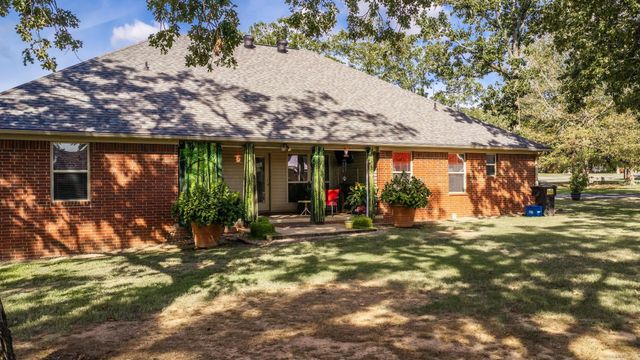 23 Northlake Circle, Conway, AR 72032