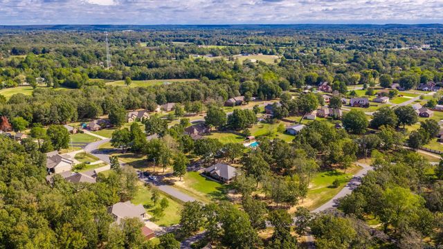 23 Northlake Circle, Conway, AR 72032