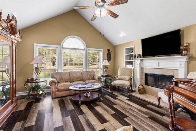 23 Northlake Circle, Conway, AR 72032
