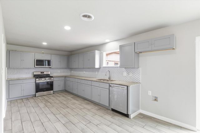 13634 Pyramid Drive, Farmers Branch, TX 75234