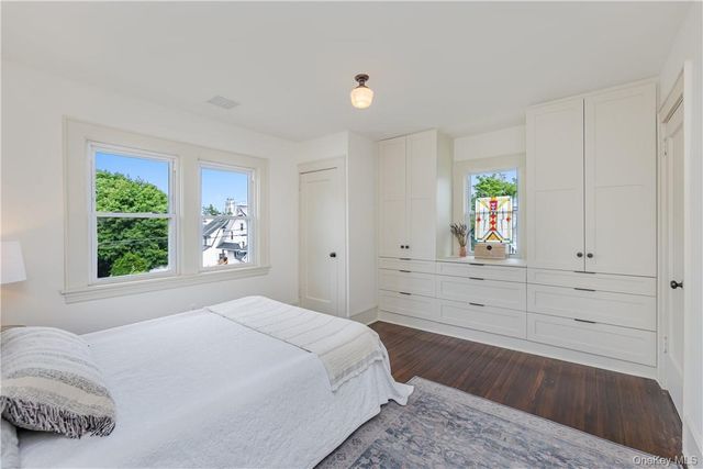 12 Risley Place, New Rochelle, NY 10801