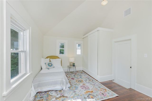 12 Risley Place, New Rochelle, NY 10801