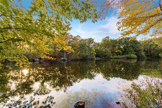 12 Risley Place, New Rochelle, NY 10801