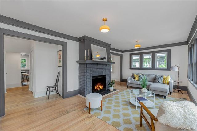 12 Risley Place, New Rochelle, NY 10801
