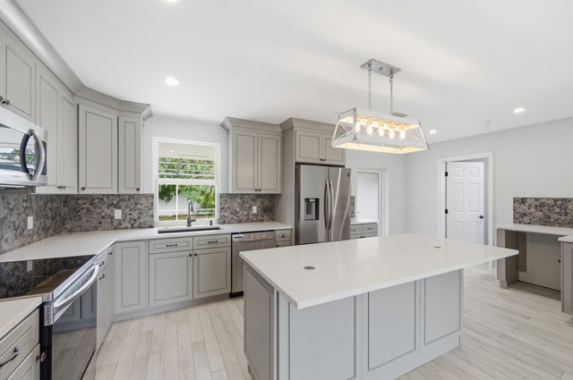 2120 NE 62nd Court, Fort Lauderdale, FL 33308