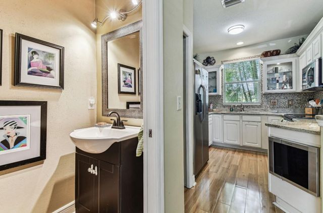 12472 COUNTRY WHITE CIRCLE, Tampa, FL 33635