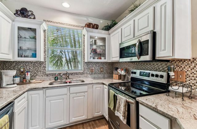 12472 COUNTRY WHITE CIRCLE, Tampa, FL 33635