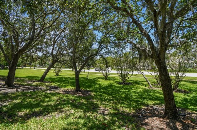 12472 COUNTRY WHITE CIRCLE, Tampa, FL 33635