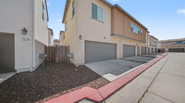1624 Westwind Way, Lathrop, CA 95330