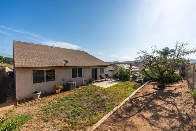 14407 Laurel Drive, Riverside, CA 92503