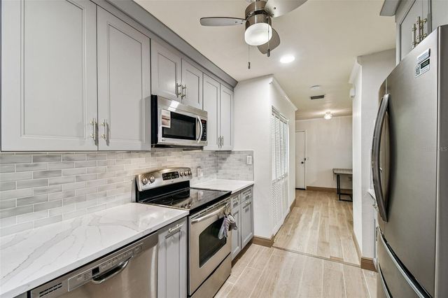 10444 SAINT TROPEZ PLACE, Tampa, FL 33615