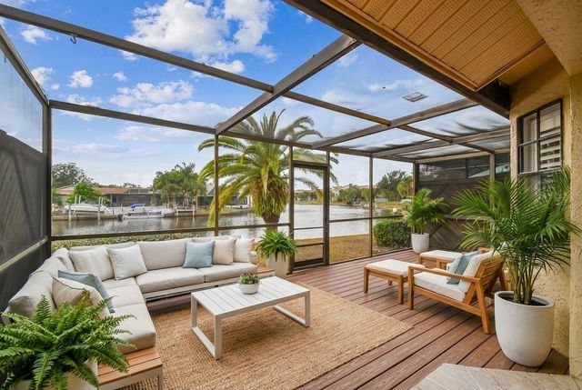 10444 SAINT TROPEZ PLACE, Tampa, FL 33615