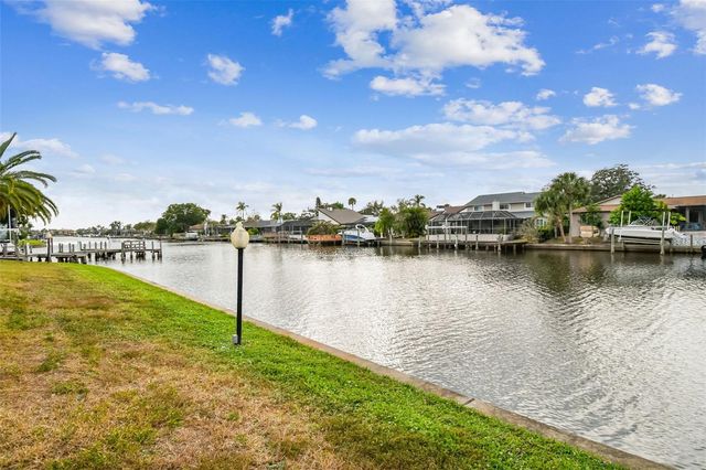 10444 SAINT TROPEZ PLACE, Tampa, FL 33615