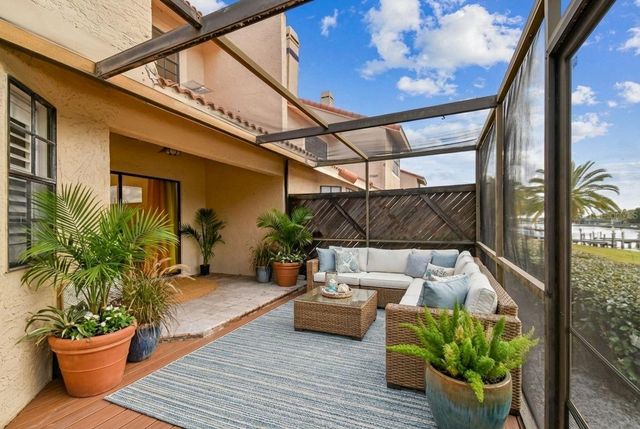 10444 SAINT TROPEZ PLACE, Tampa, FL 33615