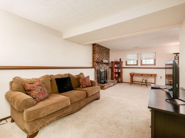 5034 Hidden View Drive, Hilliard, OH 43026