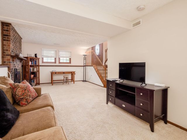 5034 Hidden View Drive, Hilliard, OH 43026