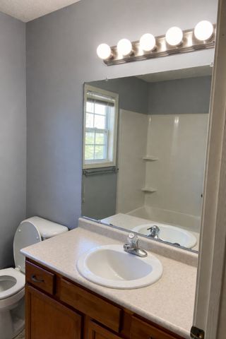1405 Addison Dr, Clarksville, TN 37042