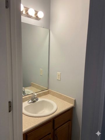 1405 Addison Dr, Clarksville, TN 37042