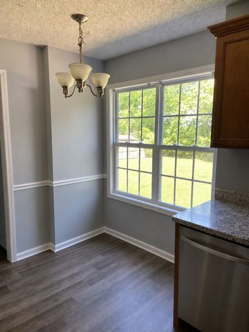 1405 Addison Dr, Clarksville, TN 37042
