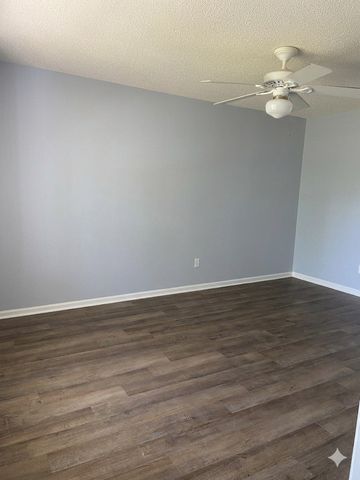 1405 Addison Dr, Clarksville, TN 37042