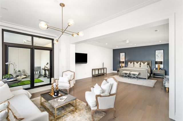 6017 Memorial 202, Houston, TX 77007