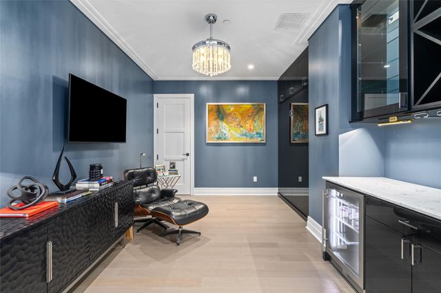 6017 Memorial 202, Houston, TX 77007