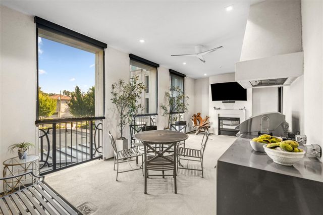 6017 Memorial 202, Houston, TX 77007