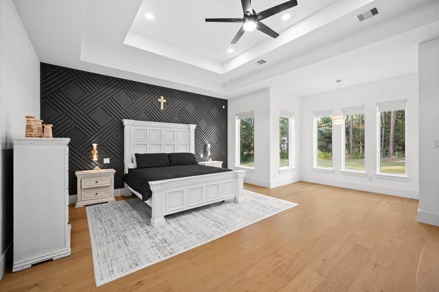 437 Sundog Road, Huntsville, TX 77340