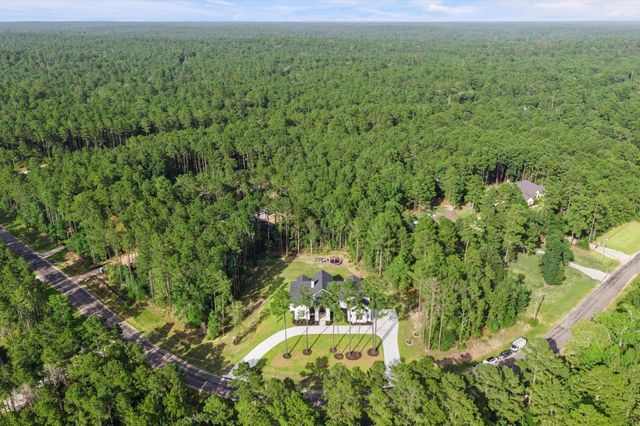 437 Sundog Road, Huntsville, TX 77340