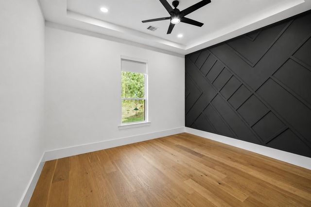 437 Sundog Road, Huntsville, TX 77340
