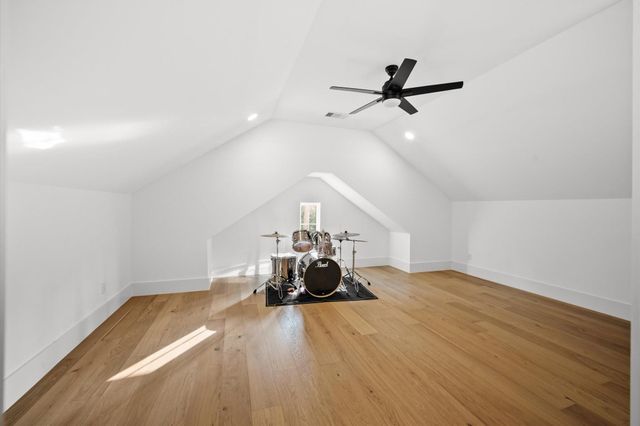 437 Sundog Road, Huntsville, TX 77340