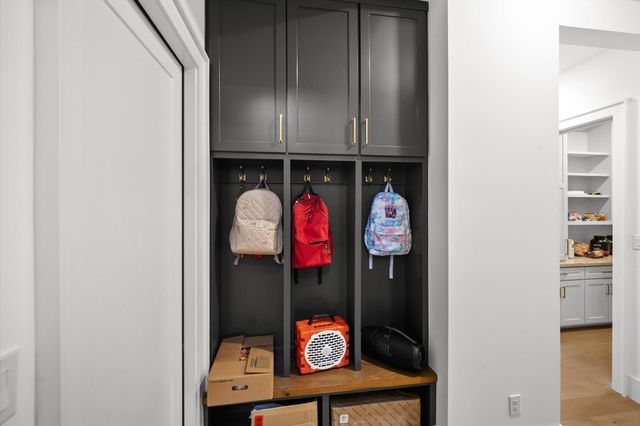 437 Sundog Road, Huntsville, TX 77340