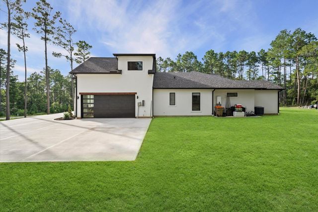 437 Sundog Road, Huntsville, TX 77340