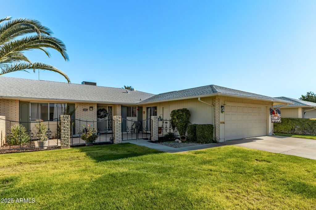 10630 W TROPICANA Circle, Sun City, AZ 85351