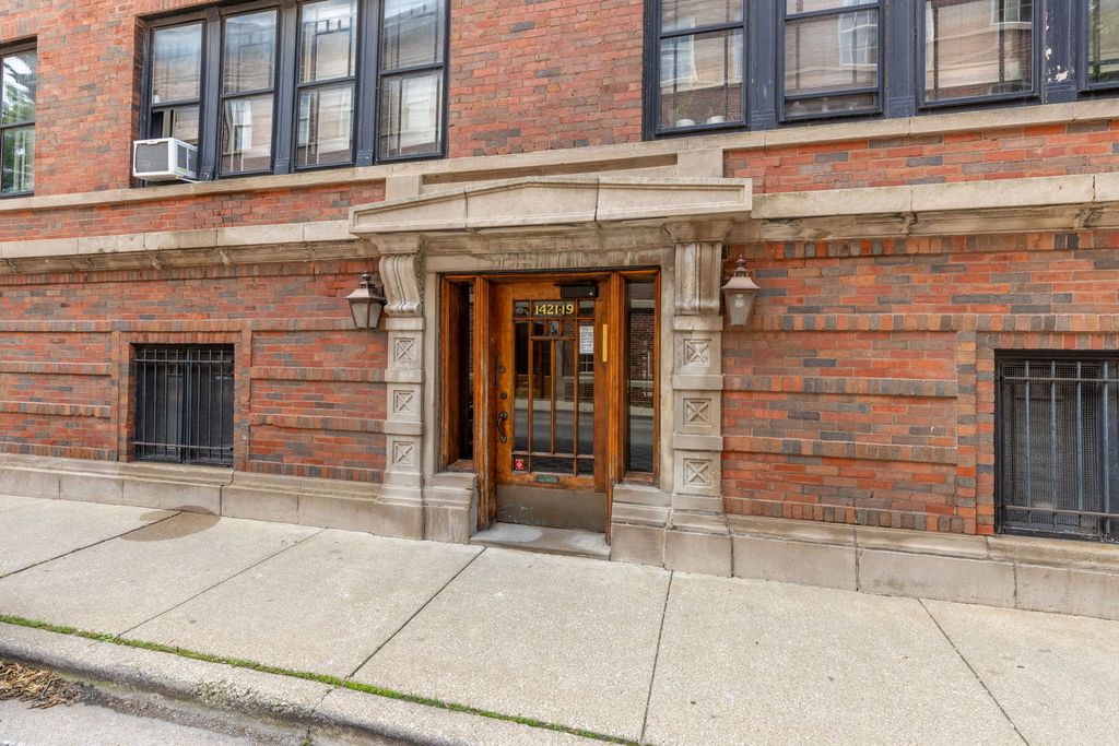 1419 E 58TH Street 3W, Chicago, IL 60637