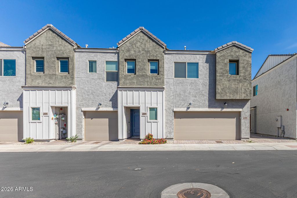 8287 N 22ND Drive, Phoenix, AZ 85021