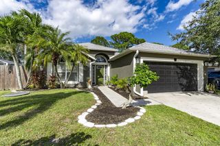 925 SW Nichols Terrace, Port St Lucie, FL 34953