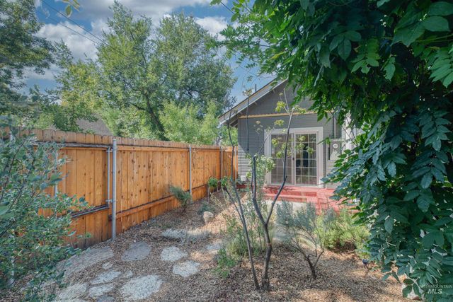 1900 N 13th St, Boise, ID 83702