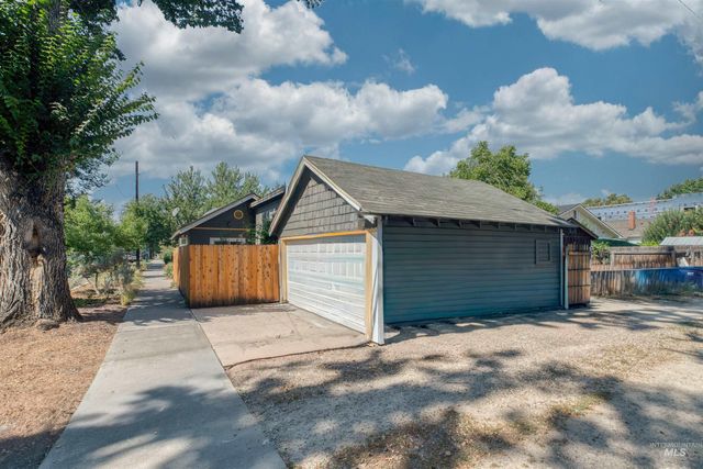 1900 N 13th St, Boise, ID 83702