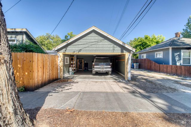 1900 N 13th St, Boise, ID 83702