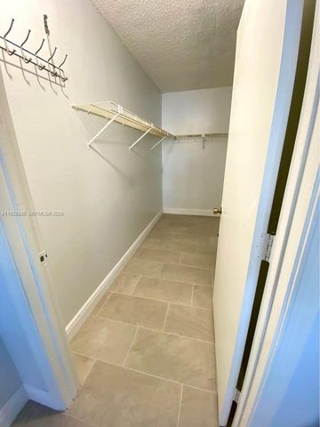 3670 N 56th Ave 714, Hollywood, FL 33021